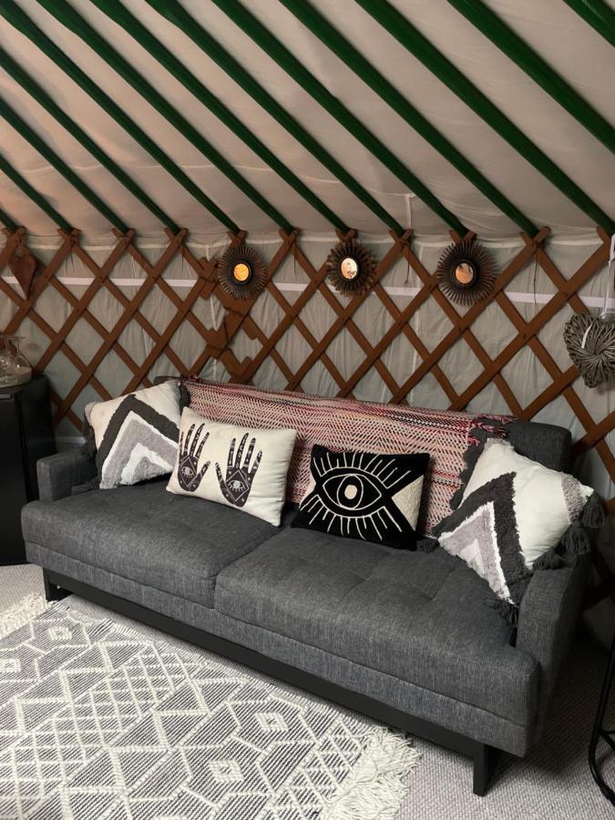 Chwilog O Dan Y Coed Luxury Yurt With Hot Tub酒店 外观 照片