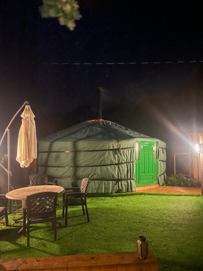 Chwilog O Dan Y Coed Luxury Yurt With Hot Tub酒店 外观 照片